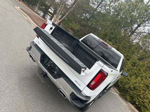 Certified 2023 GMC Sierra 1500 SLT image 26