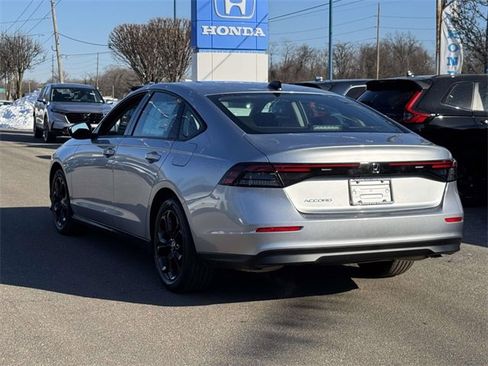 New 2025 Honda Accord SE image 5