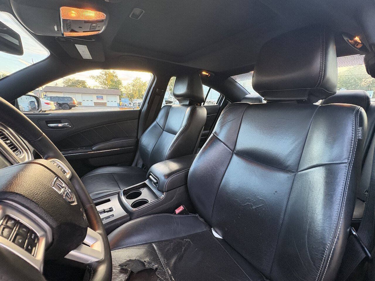 Used 2012 Dodge Charger R/T RWD image 19
