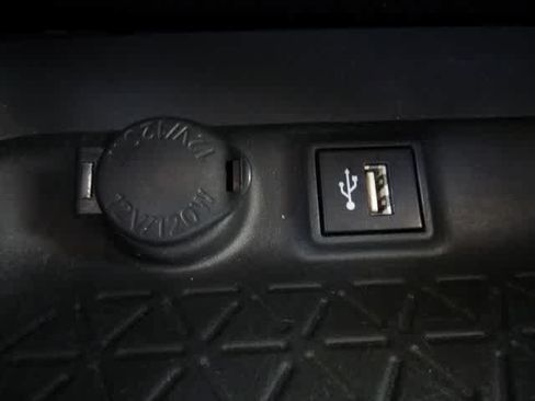 Used 2024 Toyota RAV4 XLE AWD/4WD image 28
