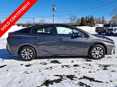 Certified 2022 Toyota Prius Prime XLE image 7