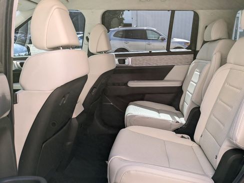 Used 2024 Hyundai Santa Fe Calligraphy image 13