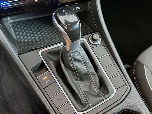 Used 2025 Volkswagen Jetta Sport image 24