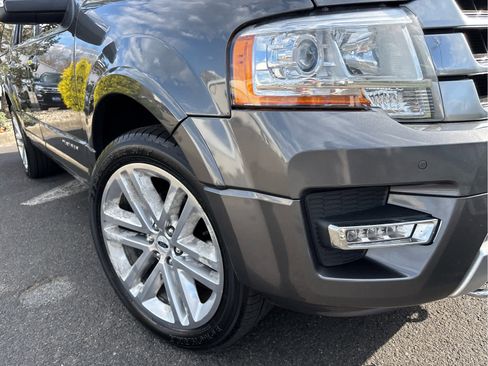 Used 2017 Ford Expedition EL Platinum image 24