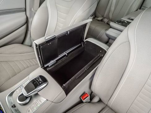 Used 2017 Mercedes-Benz S 550 4MATIC Sedan image 39