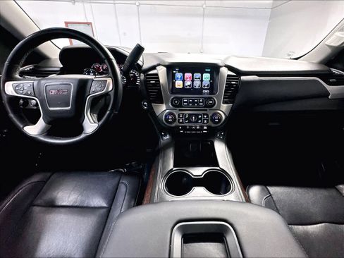Used 2017 GMC Yukon XL SLT AWD/4WD image 15
