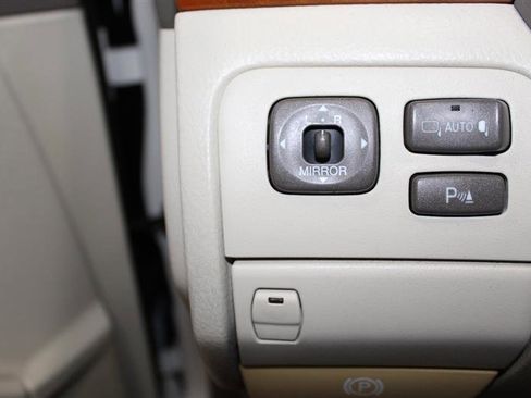 Used 2003 Lexus LS 430 image 29