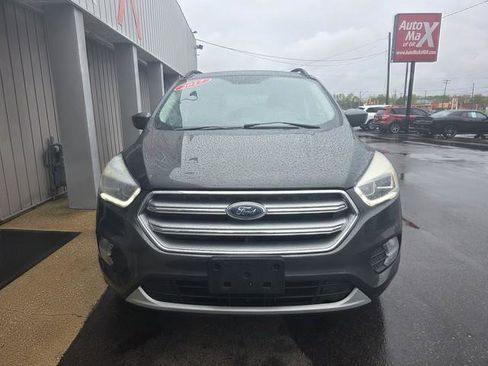 Used 2017 Ford Escape SE w/ Equipment Group 201A AWD/4WD image 3
