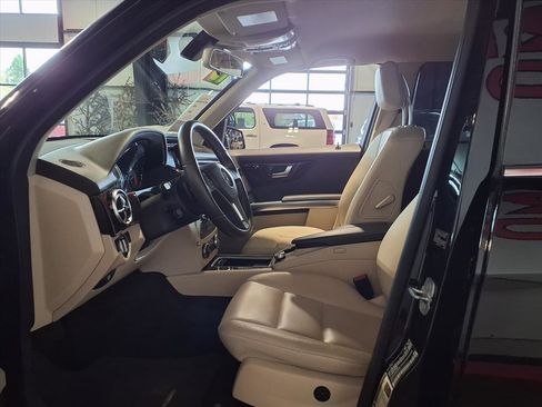 Used 2013 Mercedes-Benz GLK 350 4MATIC image 17