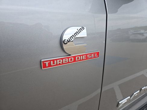 Used 2024 RAM 2500 Laramie w/ Sport Appearance Package AWD/4WD image 9