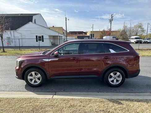 Certified 2024 Kia Sorento LX image 23