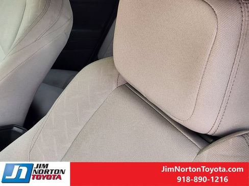 Used 2024 Toyota Tacoma SR5 AWD/4WD image 15