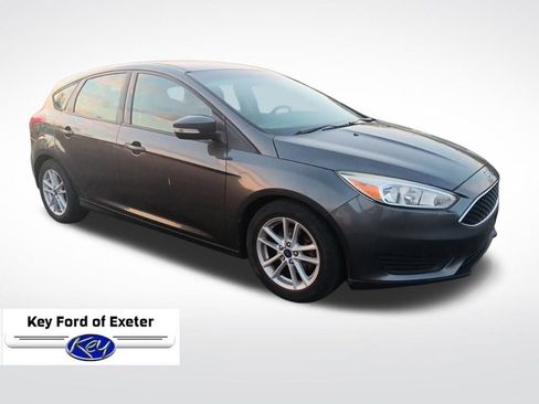Used 2017 Ford Focus SE FWD image 1