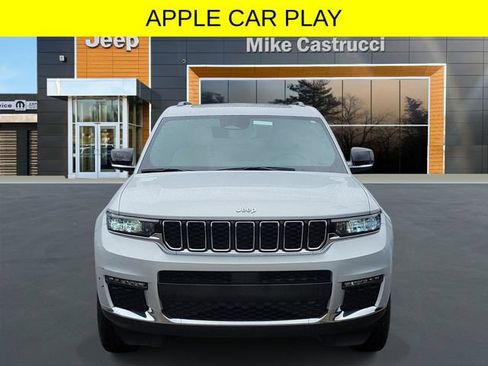 Used 2023 Jeep Grand Cherokee L Limited AWD/4WD image 2