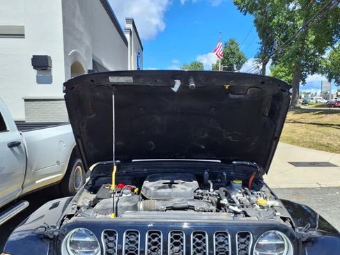 Certified 2022 Jeep Wrangler Unlimited Sahara 4xe w/ Cold Weather Group image 9