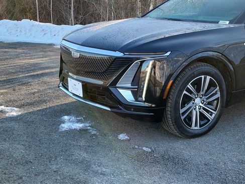 New 2026 Cadillac Lyriq Luxury image 14