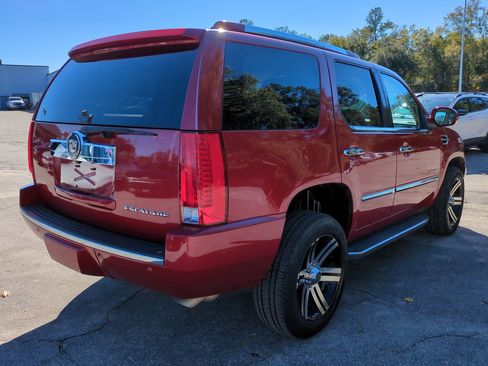 Used 2012 Cadillac Escalade Luxury image 5