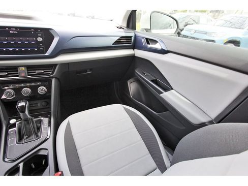 Used 2023 Volkswagen Taos SE FWD image 13