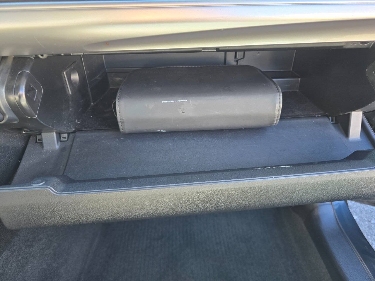 Used 2012 Toyota Camry SE FWD image 30