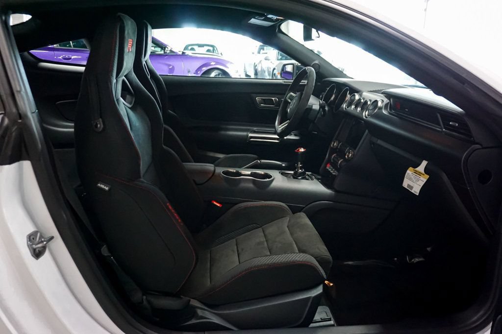 Used 2016 Ford Mustang Shelby GT350R w/ GT350R Equipment Group 920A RWD image 36