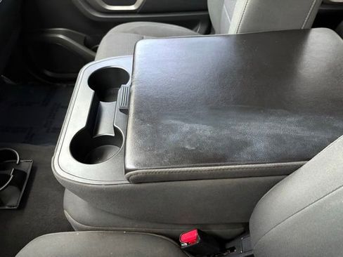 Used 2015 Nissan Titan SV RWD image 20