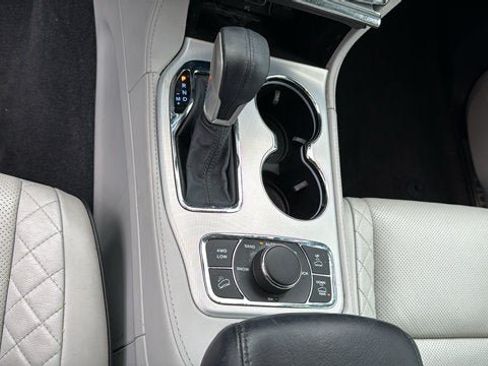 Certified 2021 Jeep Grand Cherokee Summit AWD/4WD image 23