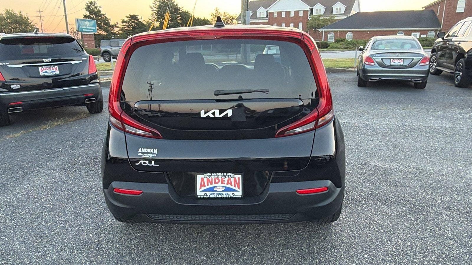 Used 2022 Kia Soul LX FWD image 9