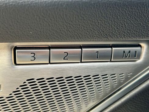 Used 2024 Jaguar F-PACE R-Dynamic S image 30