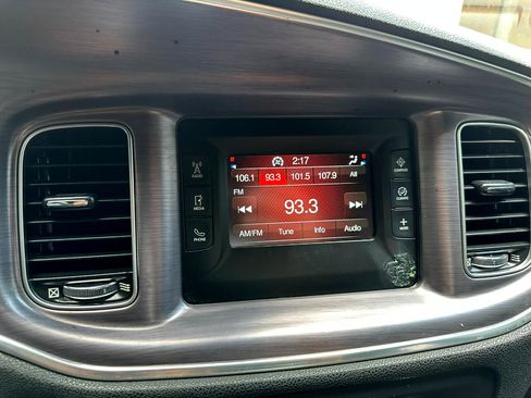 Used 2017 Dodge Charger SE image 35