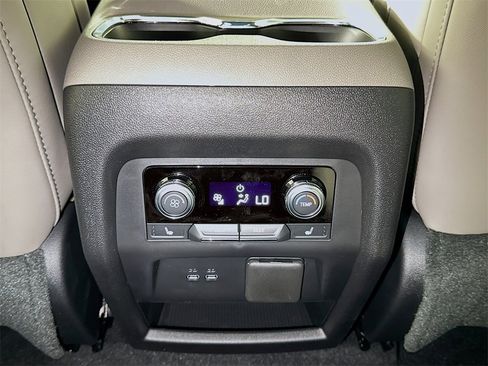 New 2026 GMC Acadia Elevation image 14