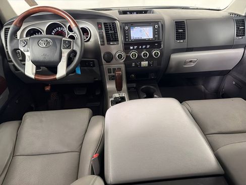 Used 2017 Toyota Sequoia Platinum image 26
