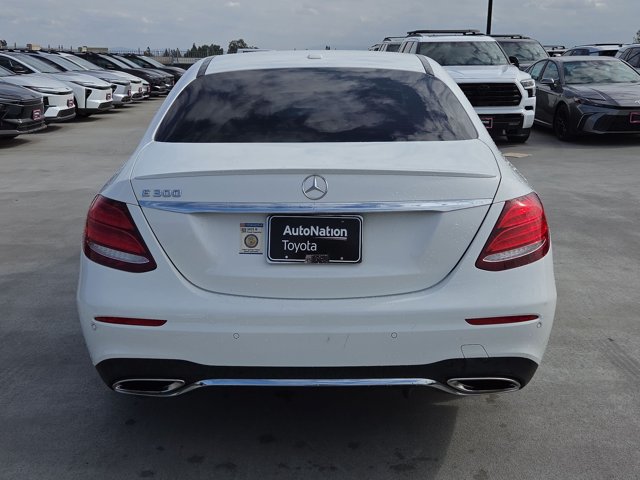 Used 2018 Mercedes-Benz E 300 image 7