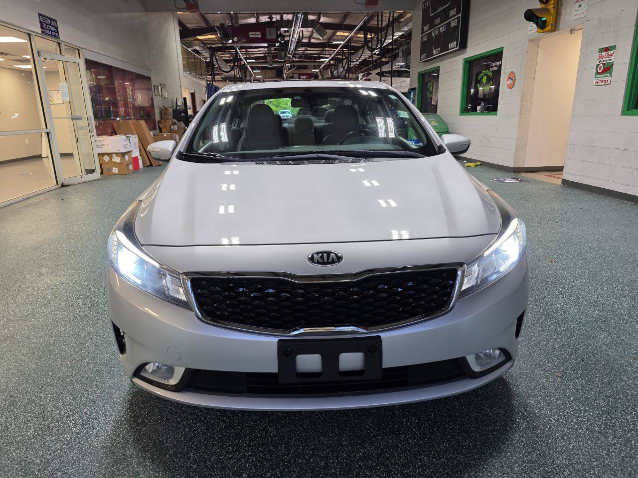Used 2017 Kia Forte EX w/ EX Premium Plus Package FWD image 3