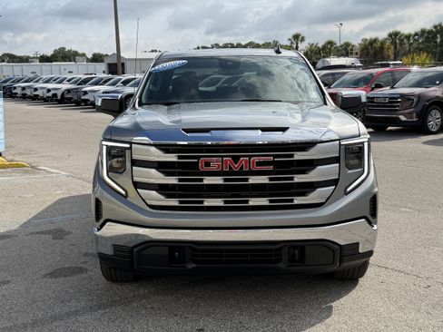 Used 2026 GMC Sierra 1500 SLE AWD/4WD image 3