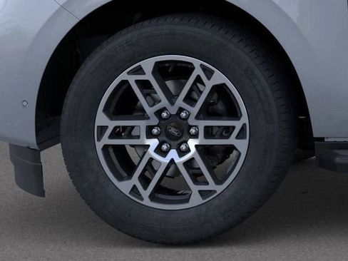 New 2026 Ford Expedition Active image 19