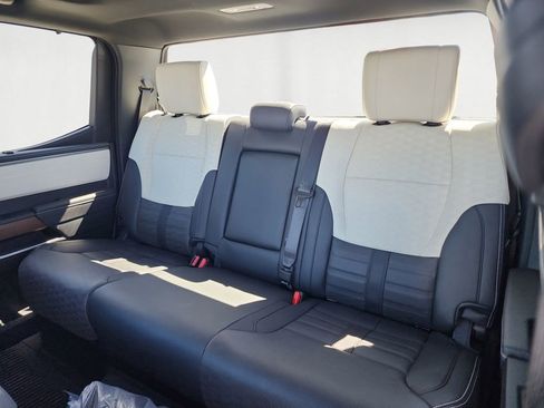 Used 2025 Toyota Tundra Capstone AWD/4WD image 14