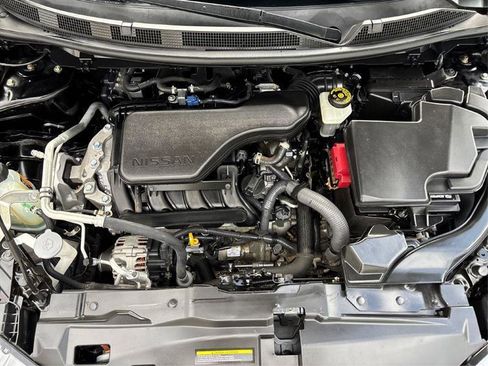 Used 2020 Nissan Rogue Sport SV image 23