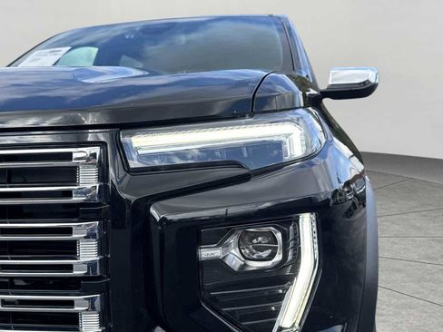 Used 2023 GMC Canyon Denali image 7