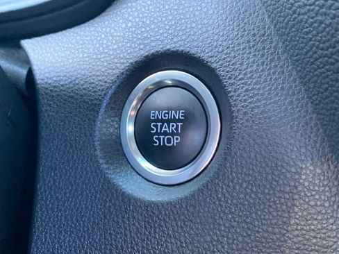 Used 2025 Toyota Corolla SE image 26