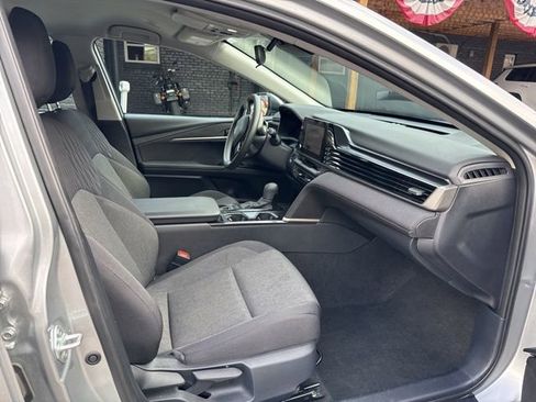 Used 2025 Toyota Camry LE image 15