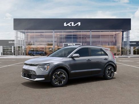 New 2026 Kia Niro Wind FWD image 3
