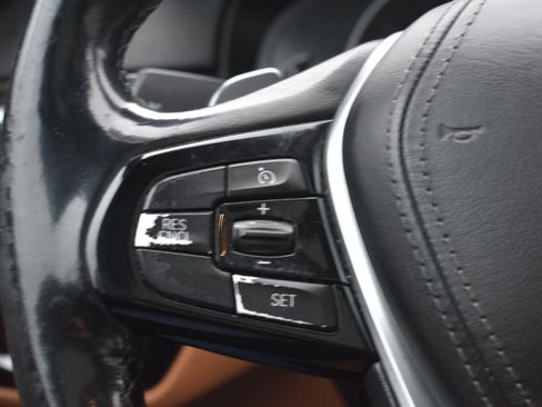 Used 2019 BMW 530i xDrive w/ Convenience Package AWD/4WD image 16