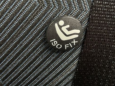 Used 2025 Nissan Versa SV image 16