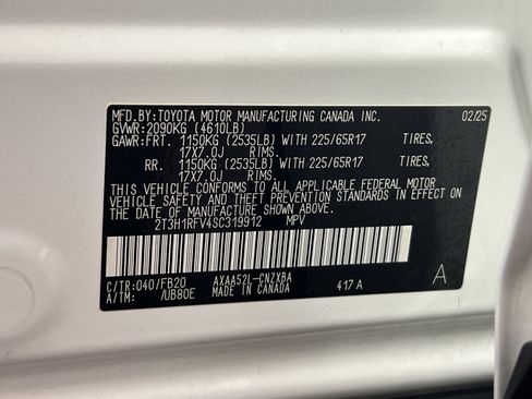 Used 2025 Toyota RAV4 LE FWD image 30