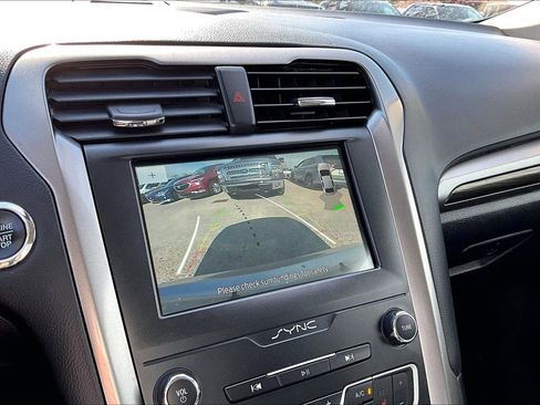 Used 2020 Ford Fusion SEL FWD image 29