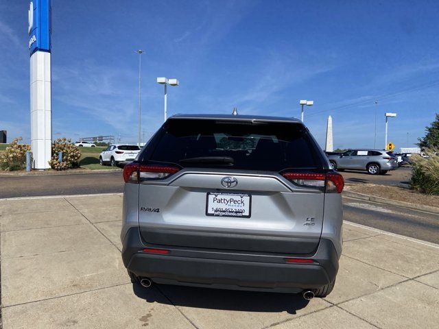 Used 2025 Toyota RAV4 LE AWD/4WD image 11