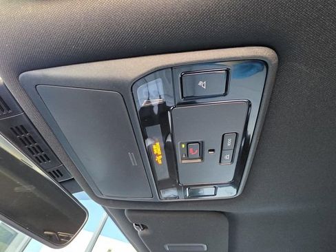 New 2026 Lexus TX 500h AWD image 33