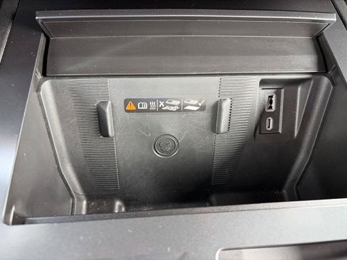 Used 2025 GMC Hummer EV 3X AWD/4WD image 36