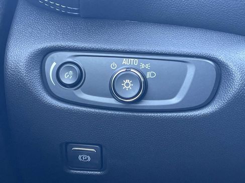 New 2025 Chevrolet Blazer LT w/ Convenience Package image 31