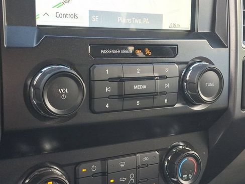Used 2022 Ford F250 XLT w/ Black Appearance Package AWD/4WD image 17